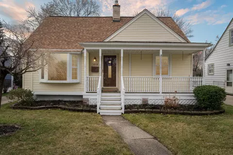 1018 Coolidge Ave, Clawson, MI 48017