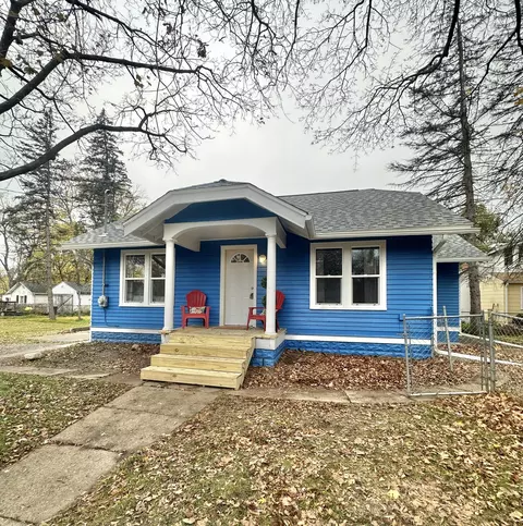 3212 Adams St, Kalamazoo, MI 49008