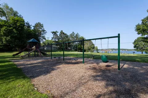 628 S Cloverhill Rd, Jackson, MI 49201 photo 40