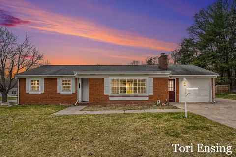 831 S Merry Lane Ter, Greenville, MI 48838