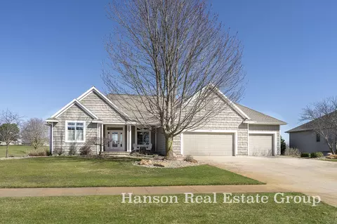 7780 Green Links Dr SE #38, Caledonia, MI 49316