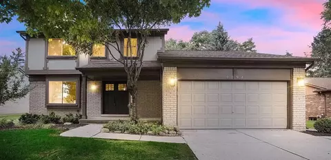 2094 Warrington Rd, Rochester Hills, MI 48307