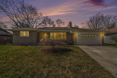 28665 Eldorado Pl, Lathrup Village, MI 48076