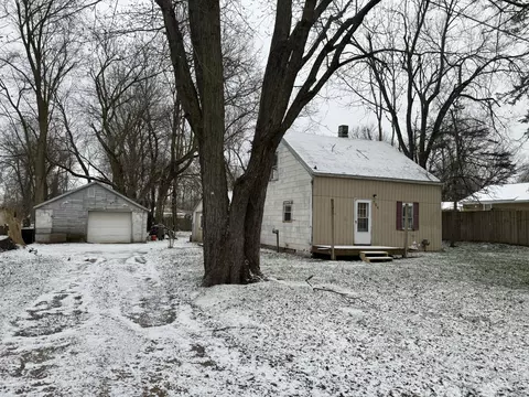 704 Della St, Portage, MI 49002