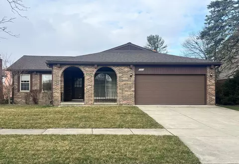 6965 Woonsocket St, Canton, MI 48187