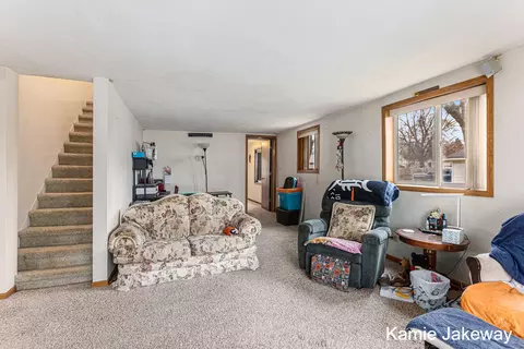 610 S Front St, Belding, MI 48809 photo 10