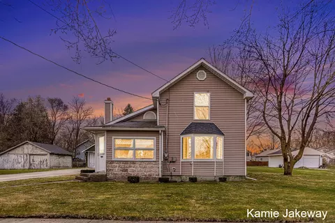610 S Front St, Belding, MI 48809 photo 22