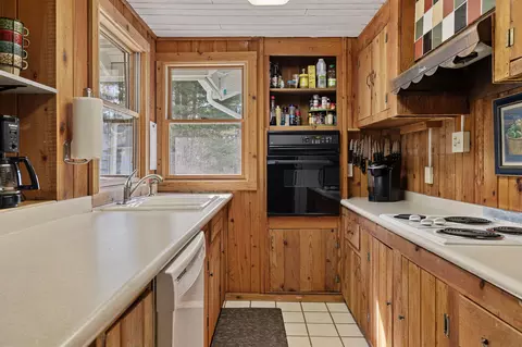 13563 Spring Bend Ct, Harbert, MI 49115 photo 9