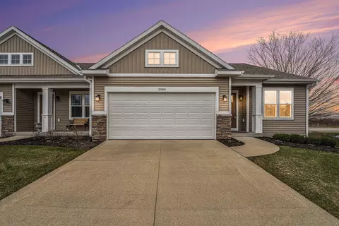 2980 Raspberry Ln, Holland, MI 49424