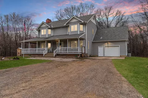 13477 Capernall Rd, Carleton, MI 48117