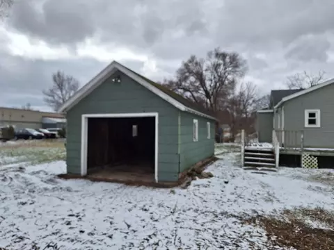 1160 E Pine Hill Ave, White Cloud, MI 49349 photo 3