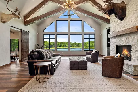 Living - 4992 E Loop Rd, Hesperia, MI 49421 photo 2 of 4