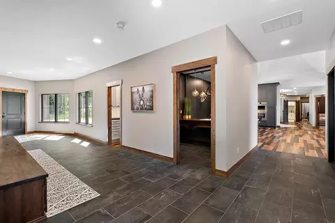 Entry Way - 4992 E Loop Rd, Hesperia, MI 49421 photo 3 of 5