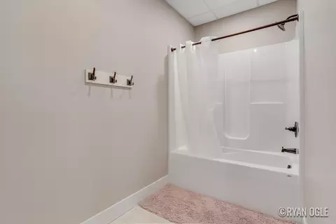 Bath - 4992 E Loop Rd, Hesperia, MI 49421 photo 8 of 10