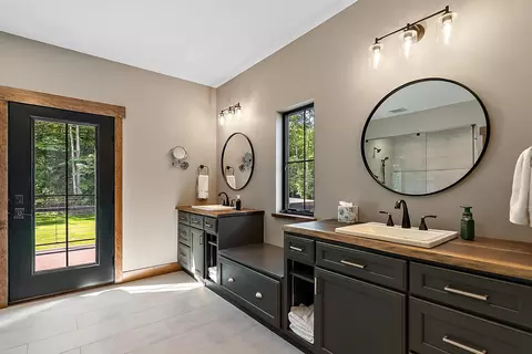 Bath - 4992 E Loop Rd, Hesperia, MI 49421 photo 3 of 10