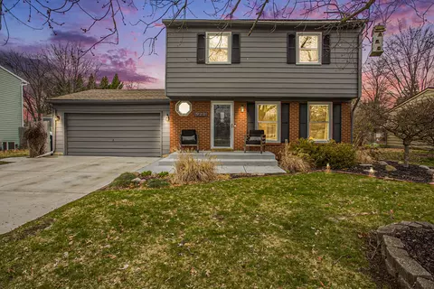 923 Silverleaf St SE, Kentwood, MI 49508