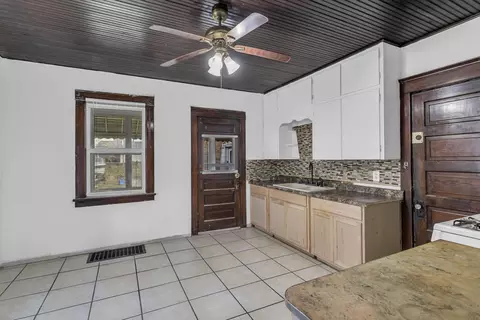 1518 Joy Ave, Jackson, MI 49203 photo 12