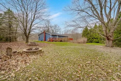 337 5th St, Plainwell, MI 49080 photo 3