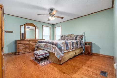 337 5th St, Plainwell, MI 49080 photo 16