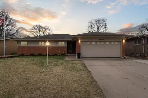 33053 Grennada St, Livonia, MI 48154