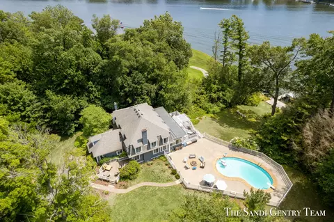 2931 Judson Rd, Spring Lake, MI 49456