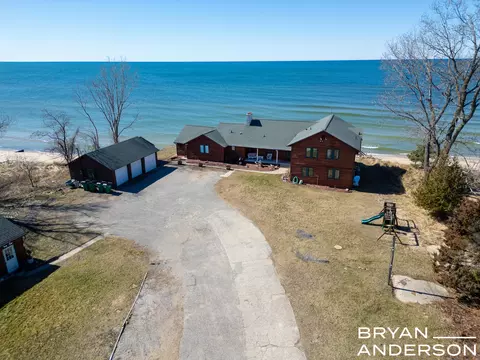 5645 Murray Rd, Whitehall, MI 49461 photo 2