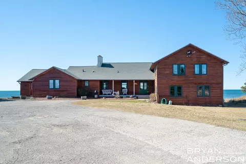 5645 Murray Rd, Whitehall, MI 49461