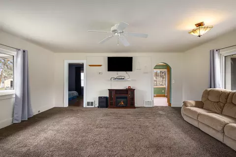 5741 Wealthy St, Newaygo, MI 49337 photo 4
