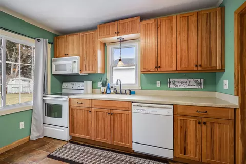 5741 Wealthy St, Newaygo, MI 49337 photo 9