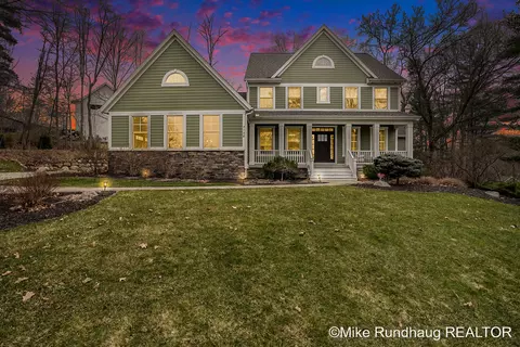 7750 Luca Vista Dr, Rockford, MI 49341