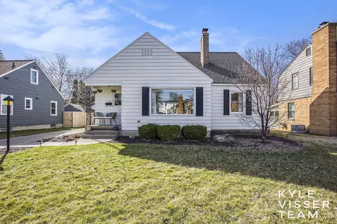 333 Baynton Ave NE, Grand Rapids, MI 49503