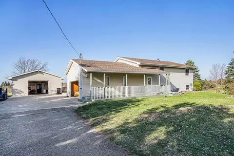 7988 Cain Rd, Jackson, MI 49201