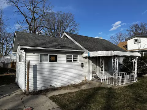325 3rd Ave, Pontiac, MI 48340
