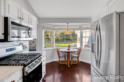 36 Spring Arbor Ct SE #35, Ada, MI 49301 photo 11