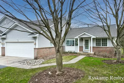 36 Spring Arbor Ct SE #35, Ada, MI 49301