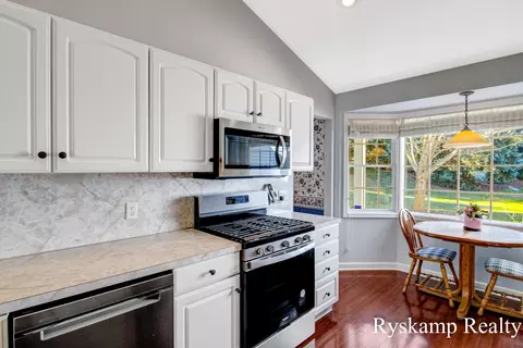 36 Spring Arbor Ct SE #35, Ada, MI 49301 photo 13