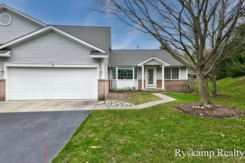 36 Spring Arbor Ct SE #35, Ada, MI 49301 photo 2