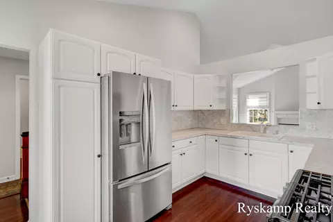 36 Spring Arbor Ct SE #35, Ada, MI 49301 photo 10