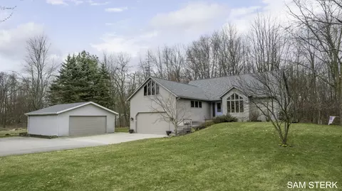 3939 Byrne Ave, Lowell, MI 49331