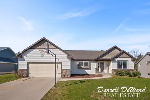 6621 Bradenwood Dr, Hudsonville, MI 49426