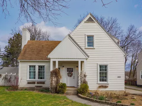1659 Bridge St Nw St NW, Grand Rapids, MI 49504