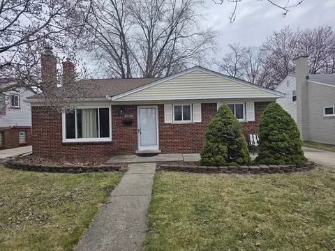 8640 Donna St, Westland, MI 48185