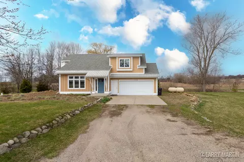 1205 8th Ave SW, Byron Center, MI 49315