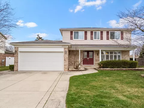 40339 Alexandria Dr, Sterling Heights, MI 48313