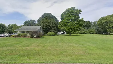 5276 Sharon Dr, Jackson, MI 49203 photo 3