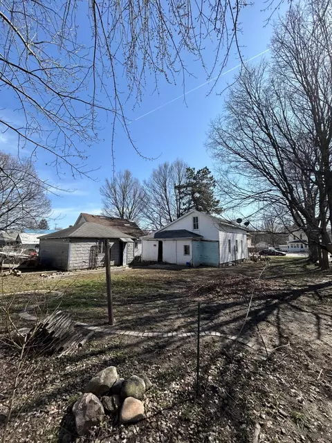 365 E Main St, Springport, MI 49284 photo 2