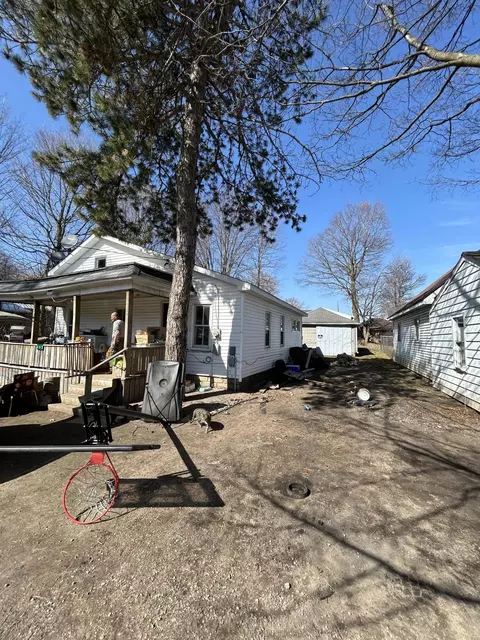 365 E Main St, Springport, MI 49284 photo 3