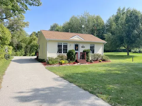 14900 32nd Ave, Marne, MI 49435