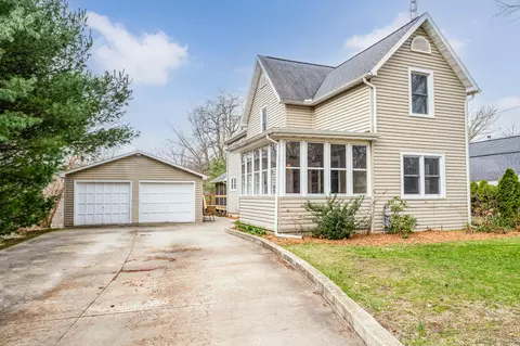 1824 River Bluff Rd, Niles, MI 49120