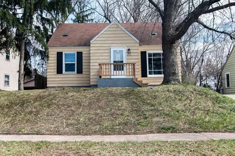 2712 Riley Ave SW, Wyoming, MI 49509